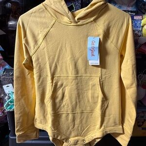 Cat & Jack Girls Adaptive Hooded Adjustable Bodysuit, Light Mustard Size 10/12